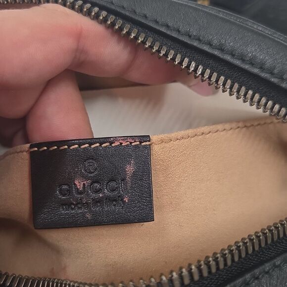 Gucci Black Leather Belt with Gold Accent - Picture 9 of 15